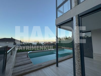 Satılık Havuzlu Dubleks Daire