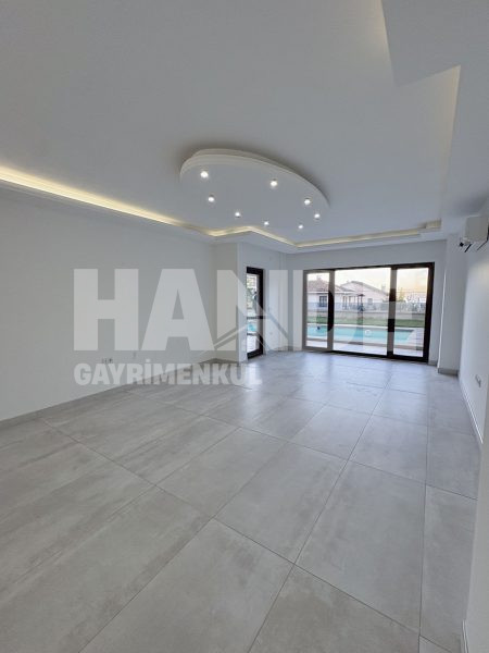 Satılık Havuzlu Dubleks Daire