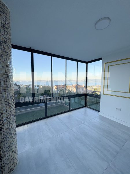 Satılık Havuzlu Dubleks Daire