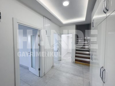 Satılık Havuzlu Dubleks Daire