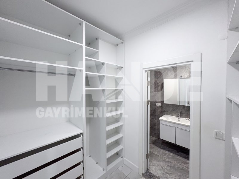 Satılık Havuzlu Dubleks Daire