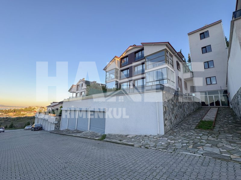 Satılık Havuzlu Dubleks Daire