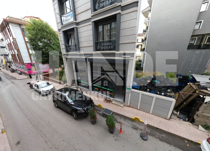 Karamürsel Merkezde Dükkan