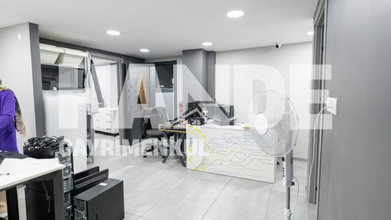 Karamürsel Merkezde Dükkan