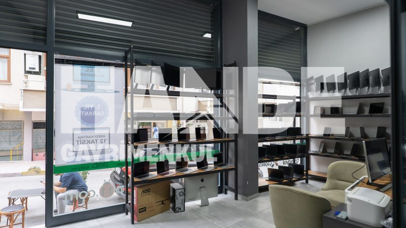 Karamürsel Merkezde Dükkan